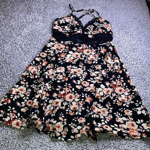 LOVE CULTURE L Y2K Lacy Black Floral Criss Cross Dress